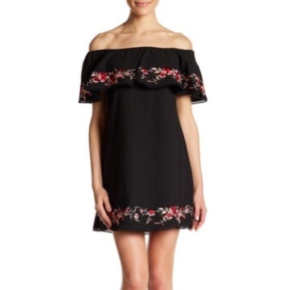 Dresses & Skirts - Lucy Paris Off shoulder dress